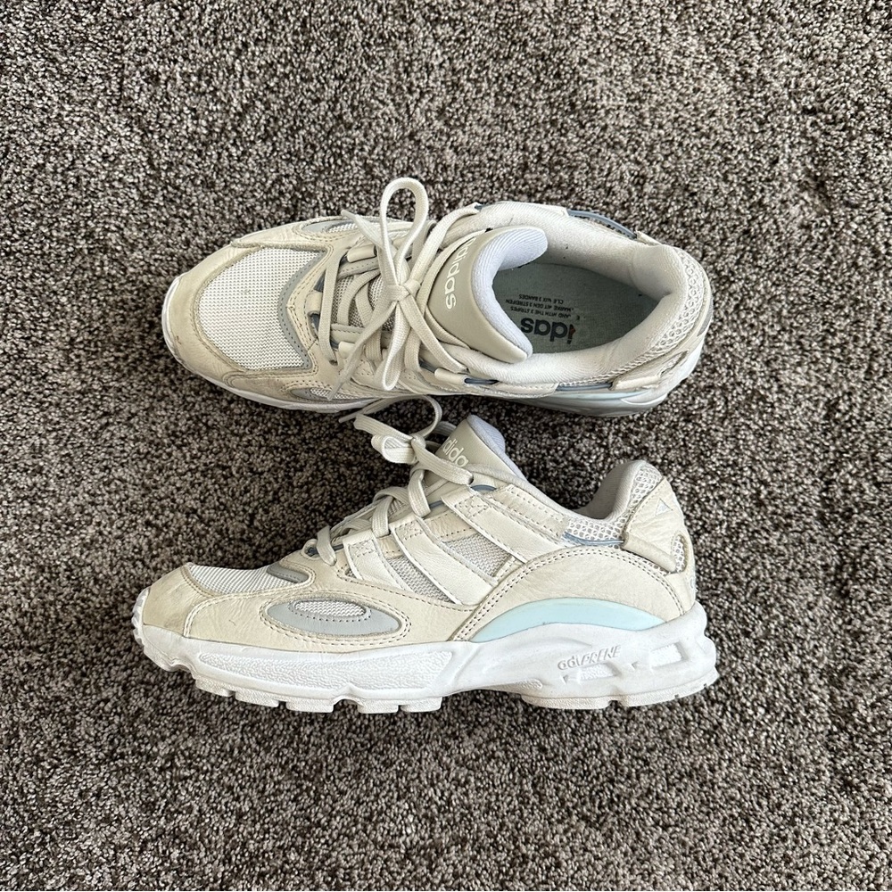 Adidas: Comfy Cream Sneakers (Size 8)